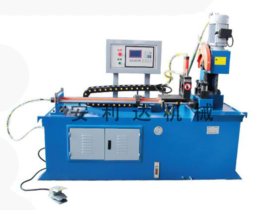 Full automatic slideway feed type circular saw machine